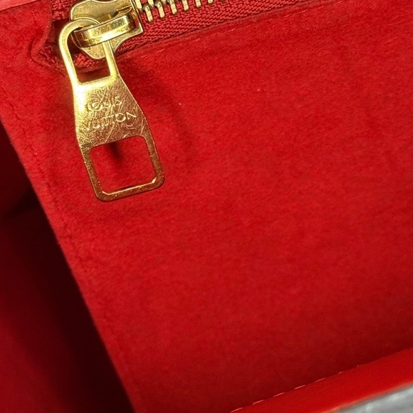 Louis Vuitton Monogram Phoenix MM with COA - Picture 13 of 14